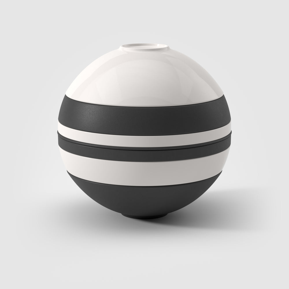 #design_white-black